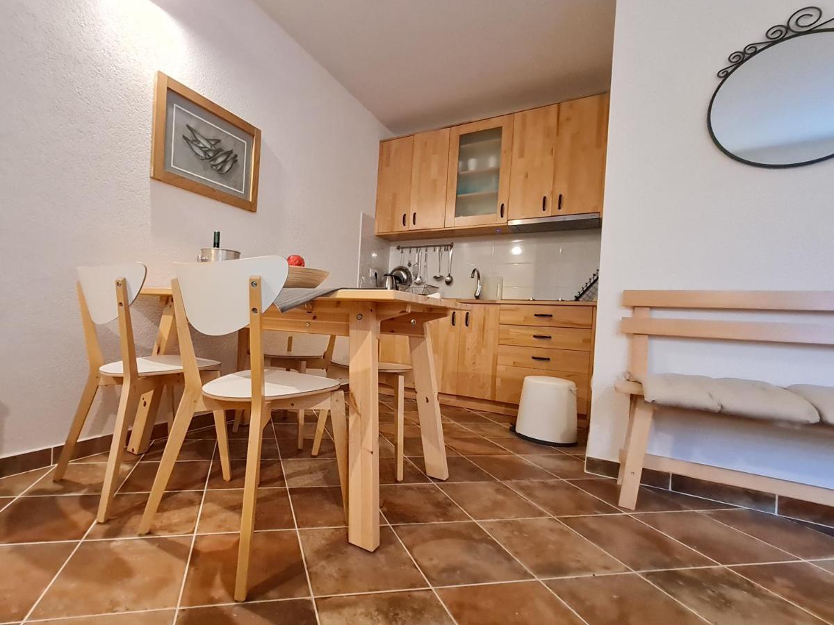 Sweet House And Apartment 로비니 외부 사진